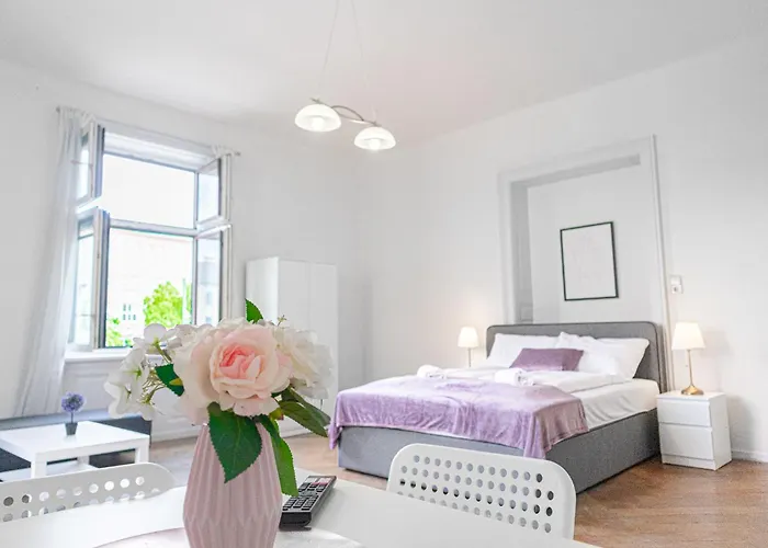 Apartment Two Charming Near Volksoper & Akh *