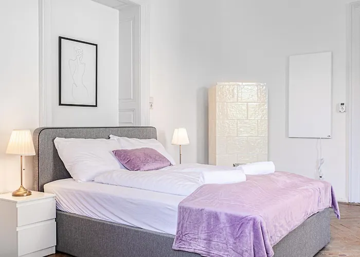 Two Charming Near Volksoper & Akh Apartment Vienna