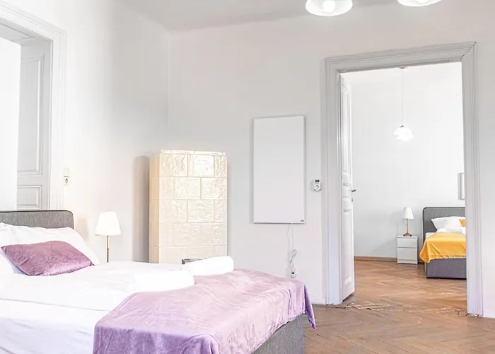 Two Charming Near Volksoper & Akh Apartment Vienna
