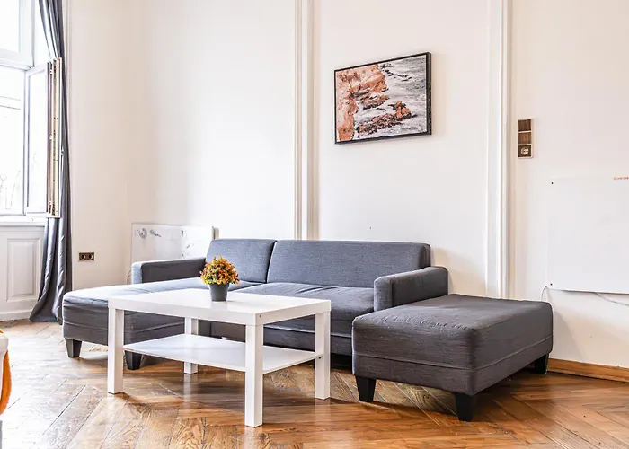 Apartment Two Charming Near Volksoper & Akh Vienna