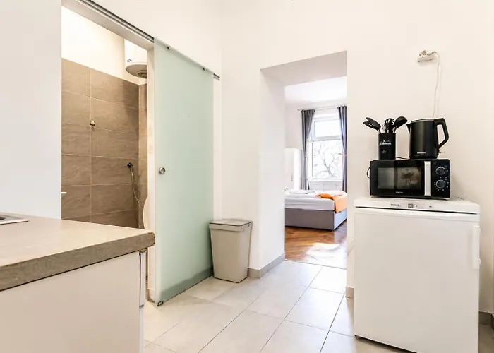 Two Charming Near Volksoper & Akh Апартаменты